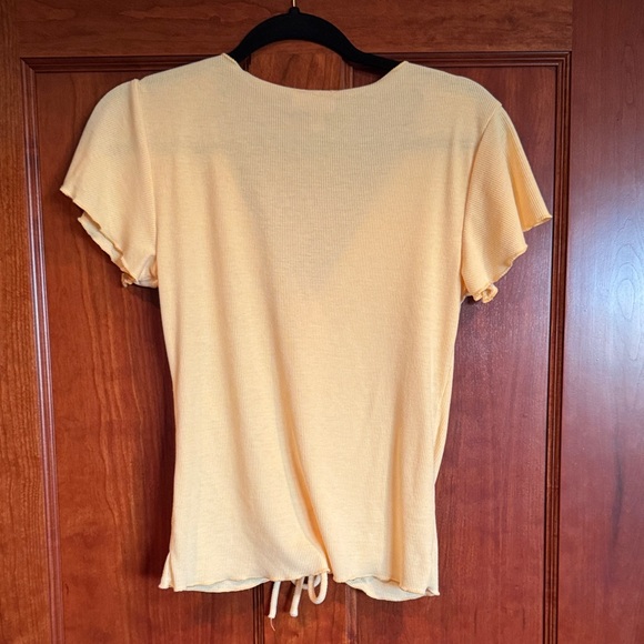 Light Yellow Ruched V-Neck Blouse - Picture 5 of 5
